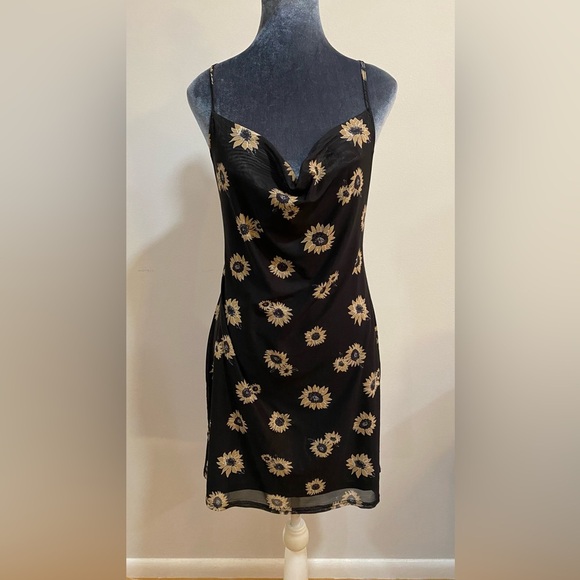 BP Nordstrom Sunflower Dress Size Medium - Picture 1 of 6